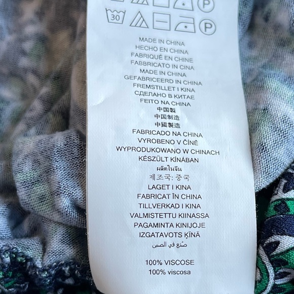 Michael Kors, size medium. - Picture 3 of 5